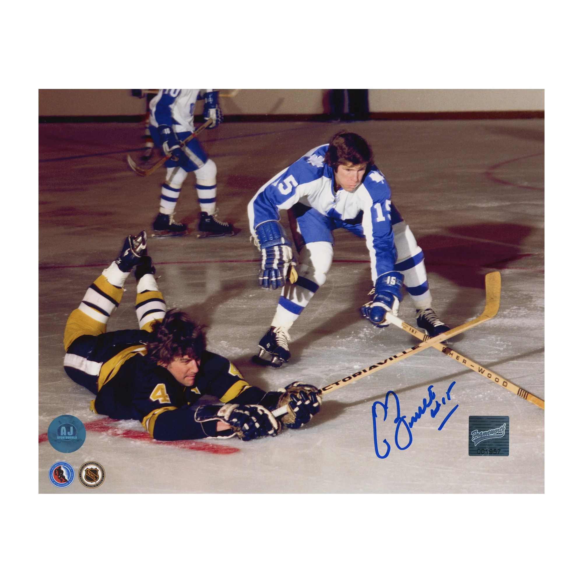 Pat Boutette Signed Toronto Maple Leafs Classic Hockey 8x10 Photo