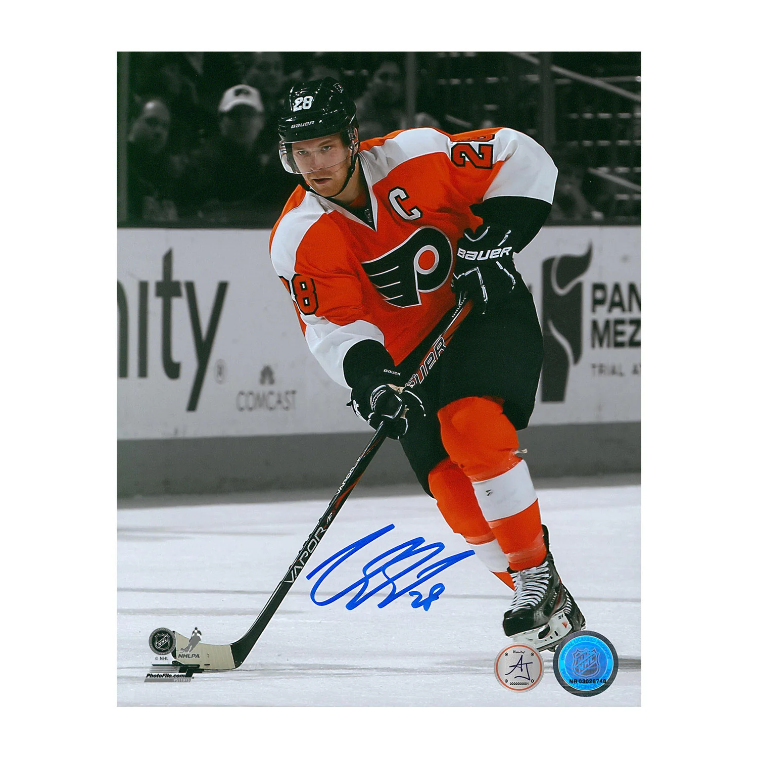 Claude Giroux Signed Philadelphia Flyers Color Isolation 8x10 Photo