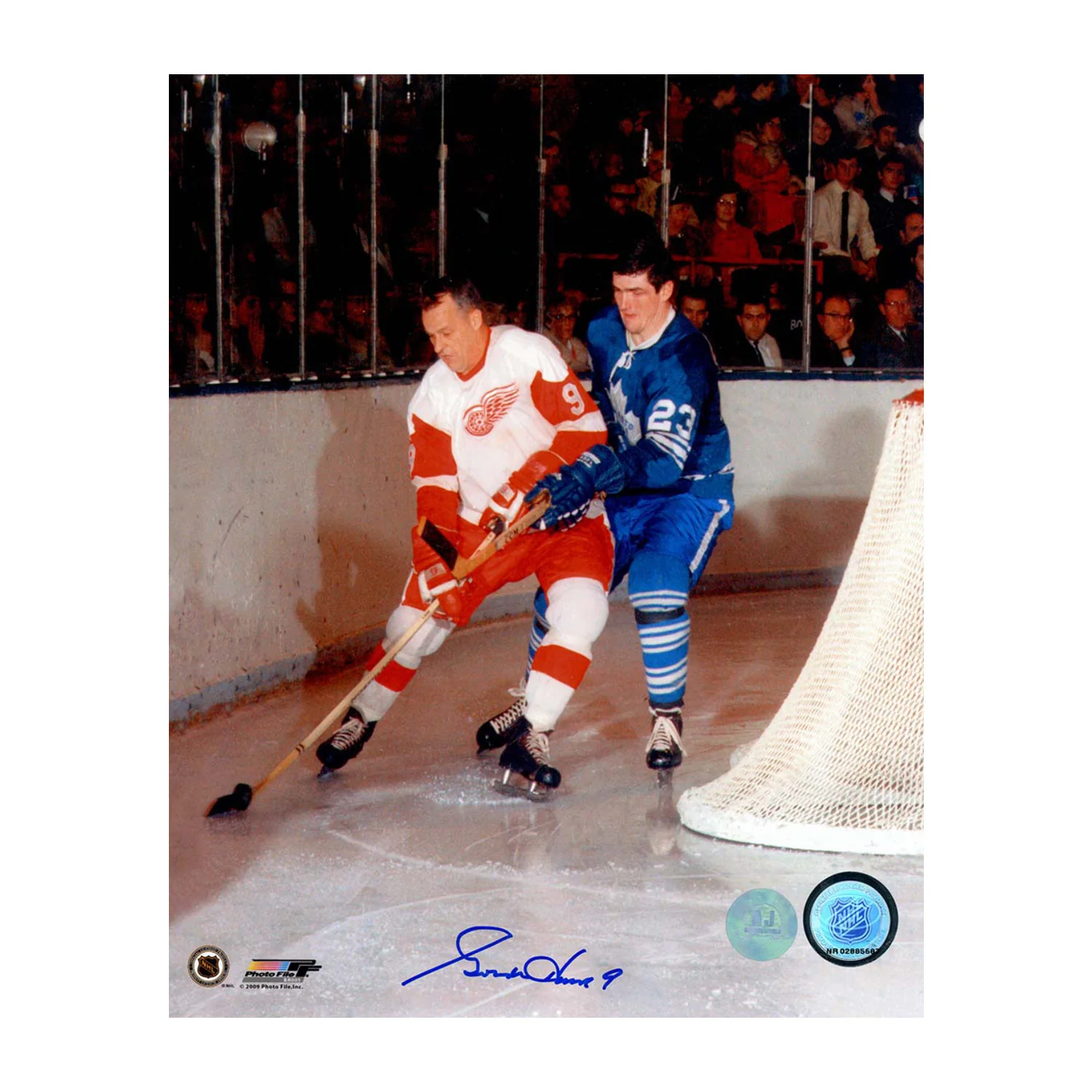 Gordie Howe Autographed Detroit Red Wings Puck Battle 8x10 Photo