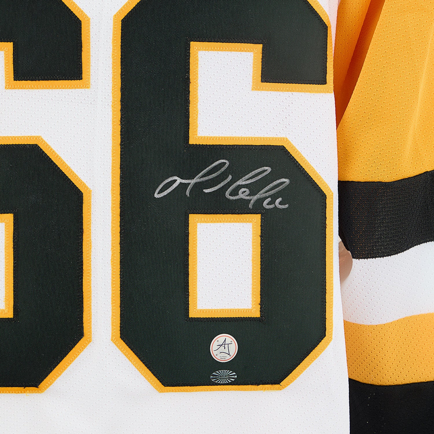 Mario Lemieux Autographed Pittsburgh Penguins White Vintage CCM Jersey - Image 3