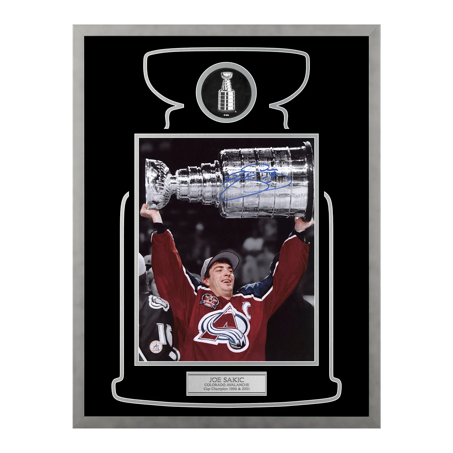 Joe Sakic Autographed Colorado Avalanche Cup Champion 20x26 Frame