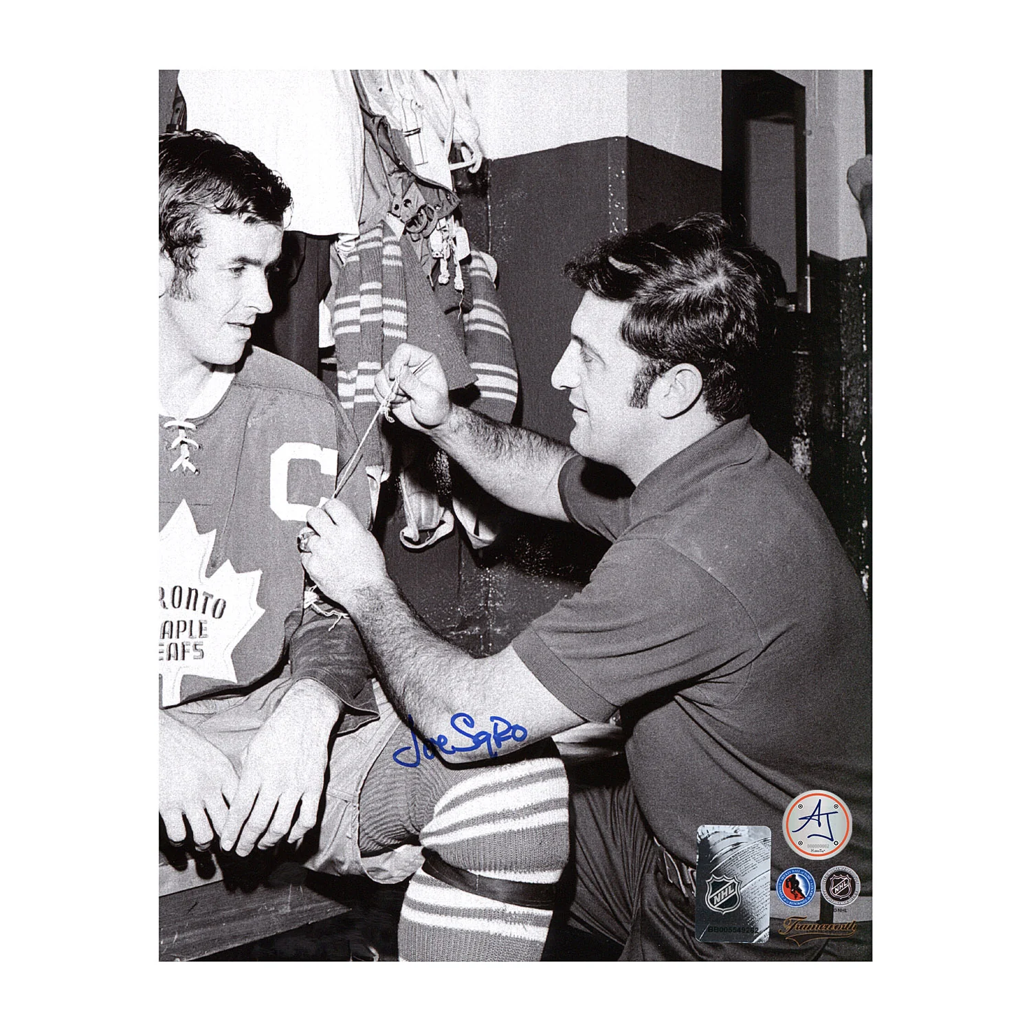 Joe Sgro Signed Toronto Maple Leafs Black and White 8x10 Photo